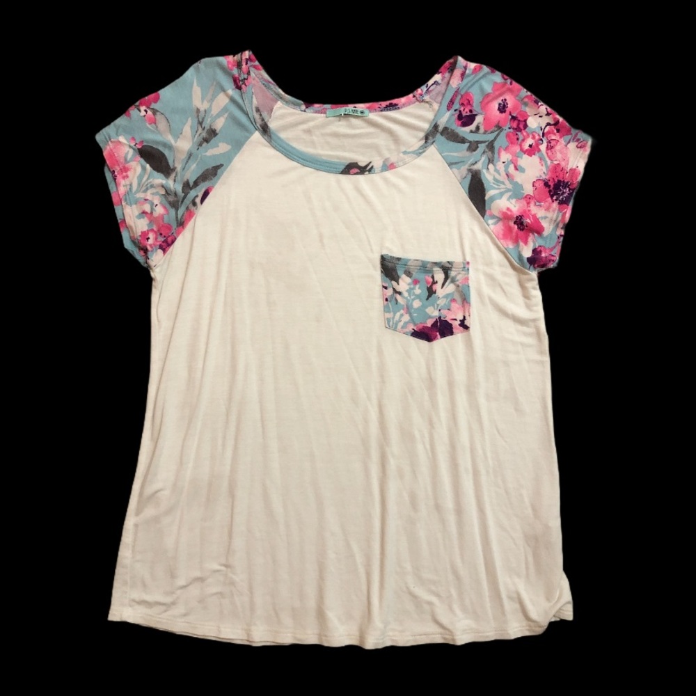 Floral Pocket-T Top